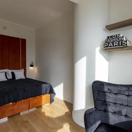 아파트 In With Pool And Terrace *