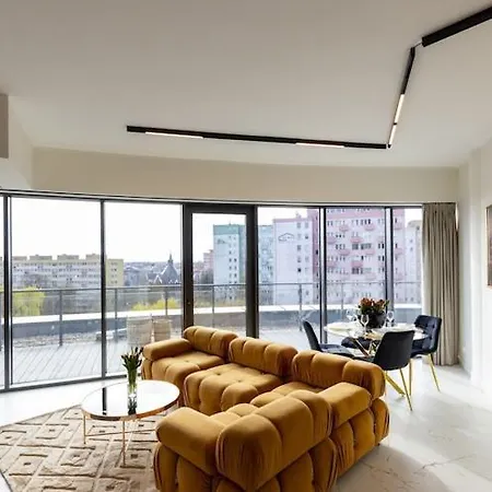 In With Pool And Terrace 슈체친