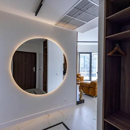 In With Pool And Terrace 아파트 슈체친