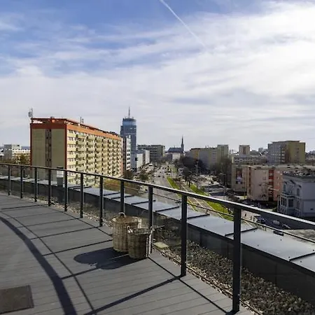 In With Pool And Terrace 슈체친