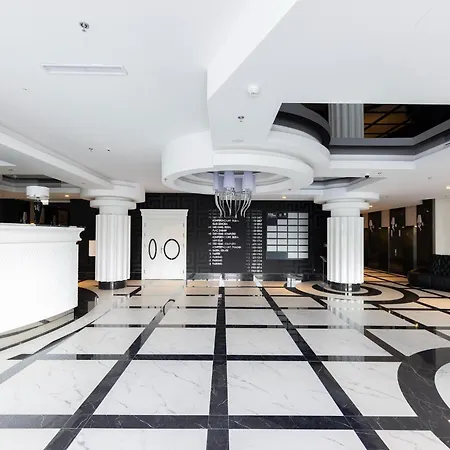 In With Pool And Terrace 슈체친