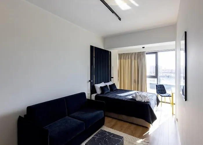 In With Pool And Terrace 아파트 슈체친