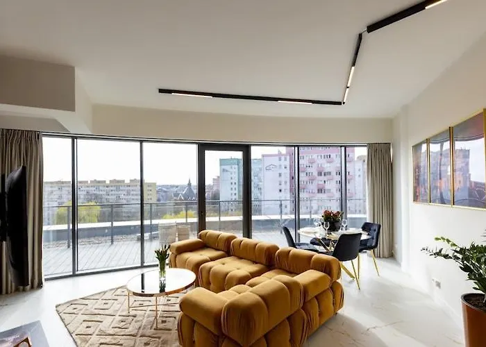 In With Pool And Terrace شتشيتسين