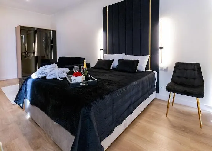 In With Pool And Terrace 아파트 *