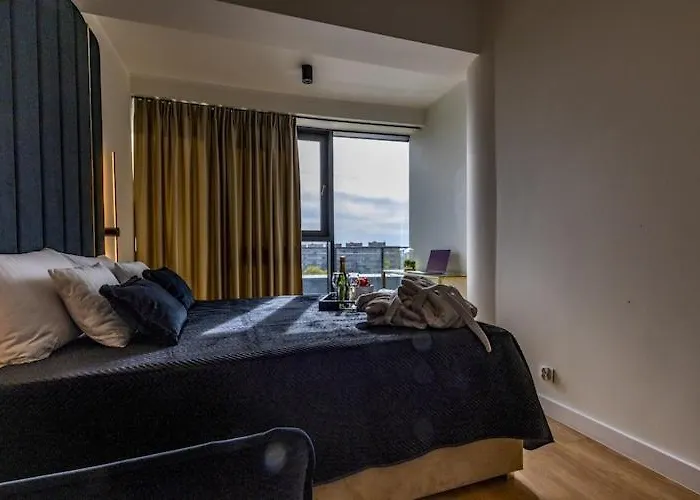 In With Pool And Terrace شتشيتسين