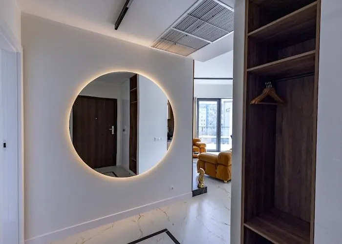 In With Pool And Terrace 아파트 슈체친